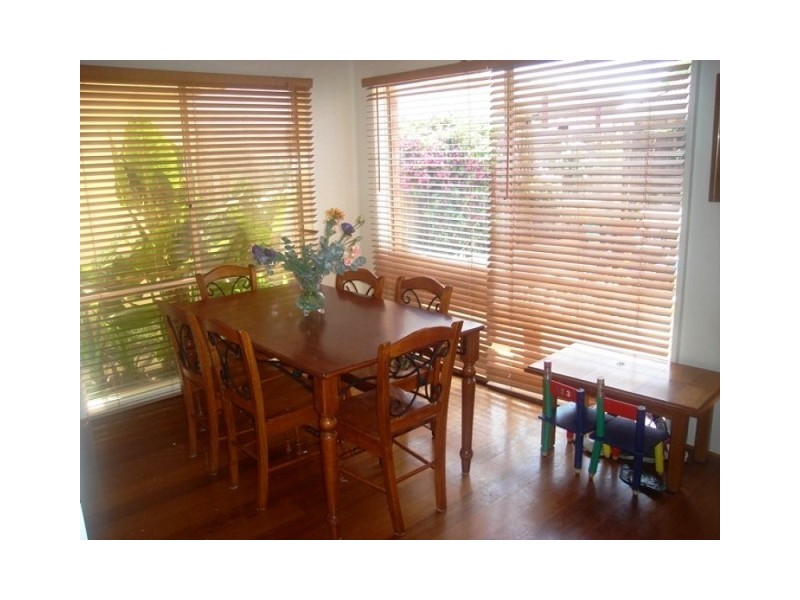 16 Sandover Drive, Roxburgh Park VIC 3064