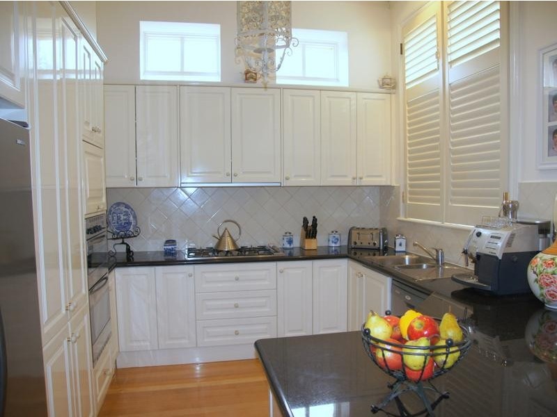 72 Bulla Road, Strathmore VIC 3041