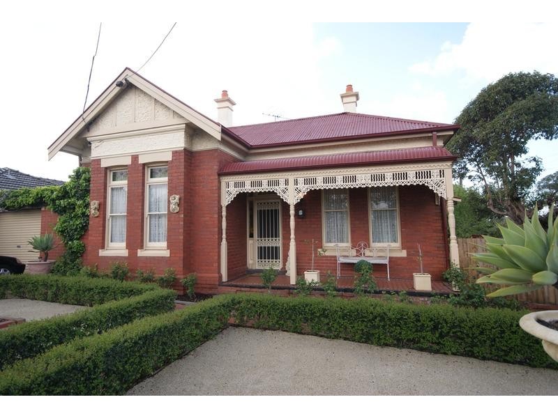 72 Bulla Road, Strathmore VIC 3041