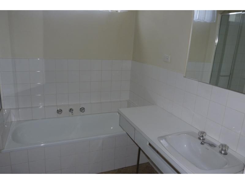 9/101 Glass Street, Essendon VIC 3040