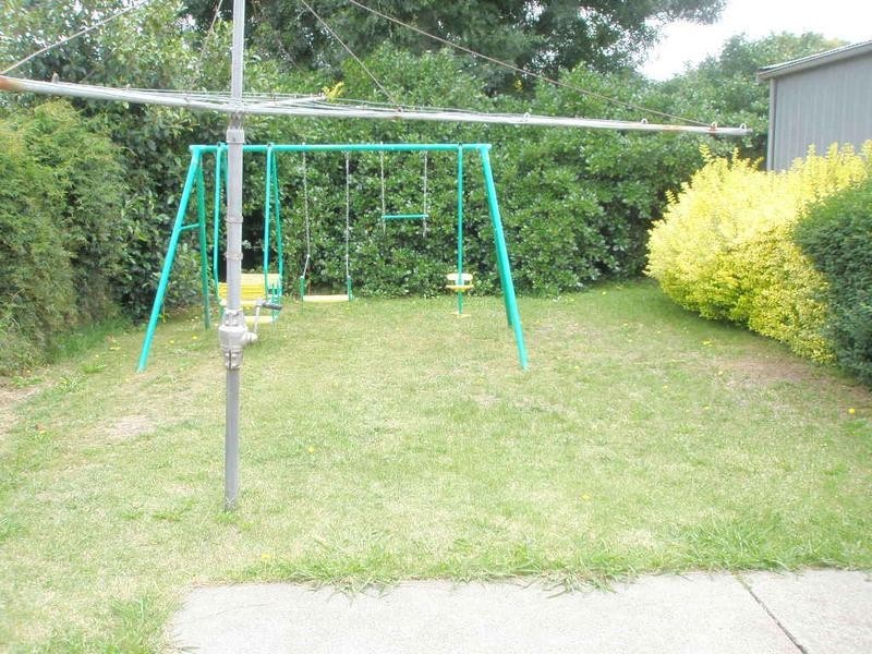 4 Karadoc Avenue, Pascoe Vale VIC 3044