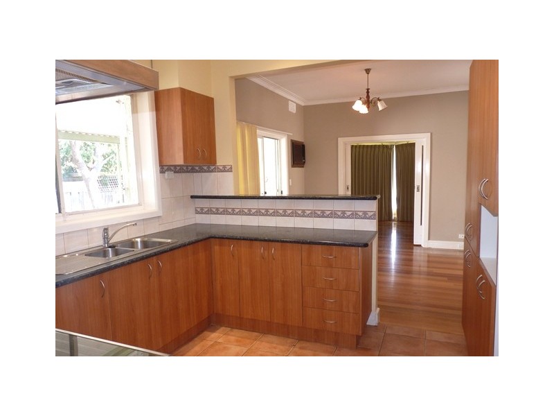2 Tadstan Drive, Tullamarine VIC 3043