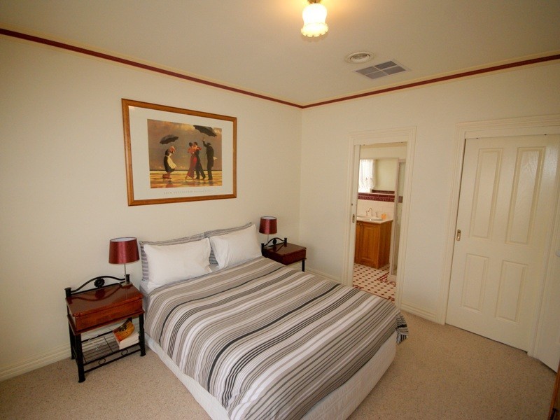 20 Royal Crescent, Hillside VIC 3037