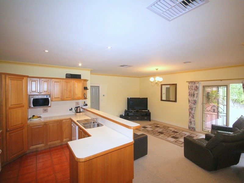 20 Royal Crescent, Hillside VIC 3037