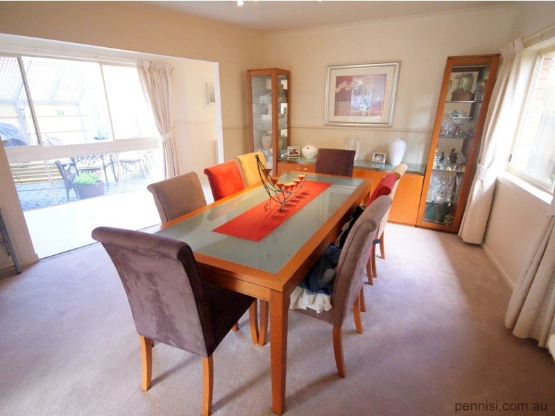 18 Holberg Street, Moonee Ponds VIC 3039