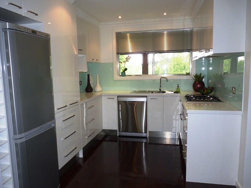 9 Centre Way, Glenroy VIC 3046