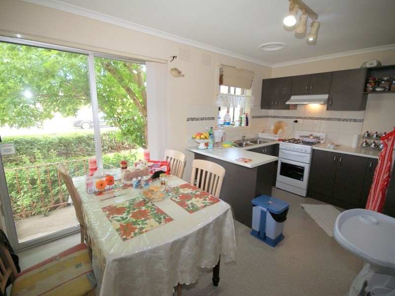 2/68 Chapman Avenue, Glenroy VIC 3046