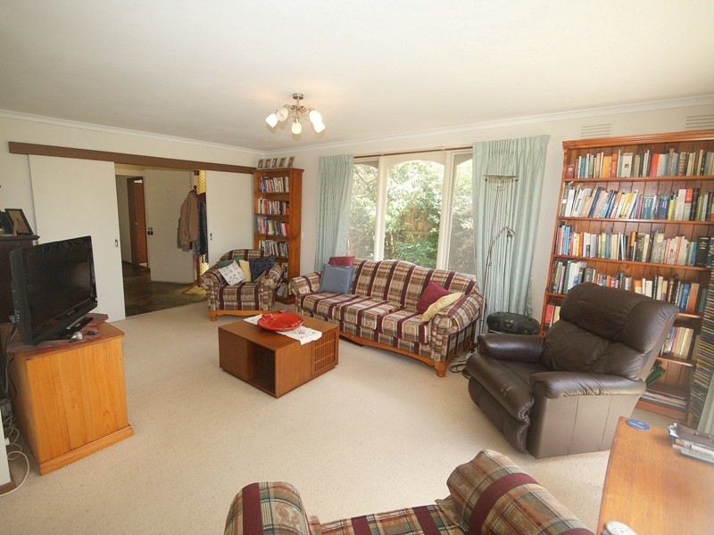 42 Patterson Avenue, Keilor VIC 3036