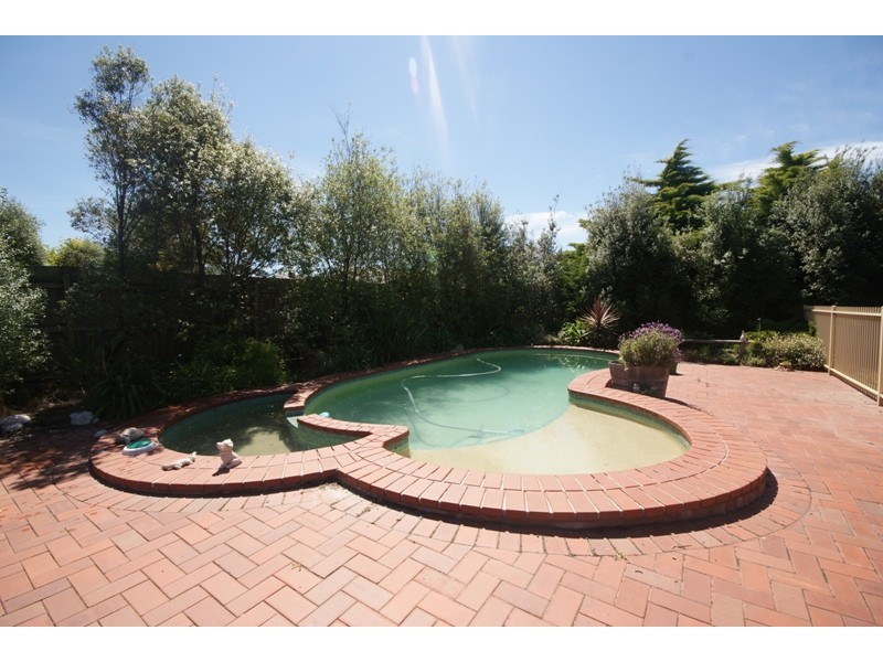 8 Maclachlan Court, Greenvale VIC 3059