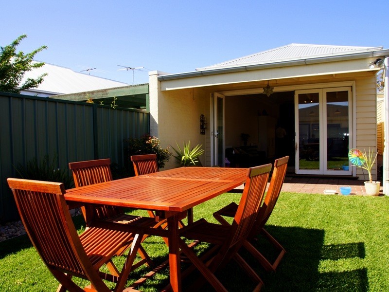 12 Grandison Street, Moonee Ponds VIC 3039