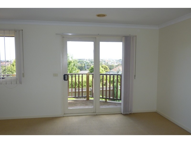 4/17 Afton Street, Essendon VIC 3040