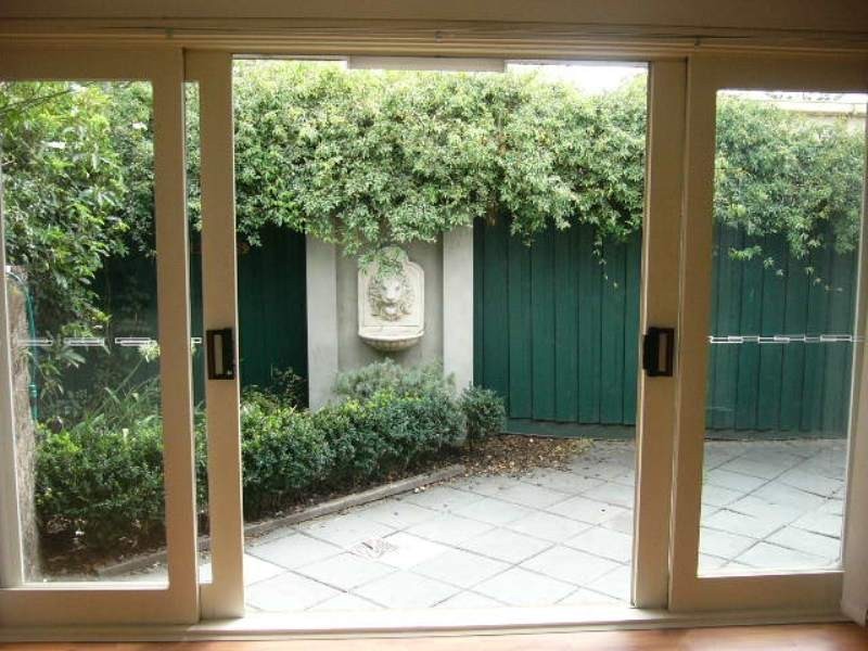 4/17 Afton Street, Essendon VIC 3040