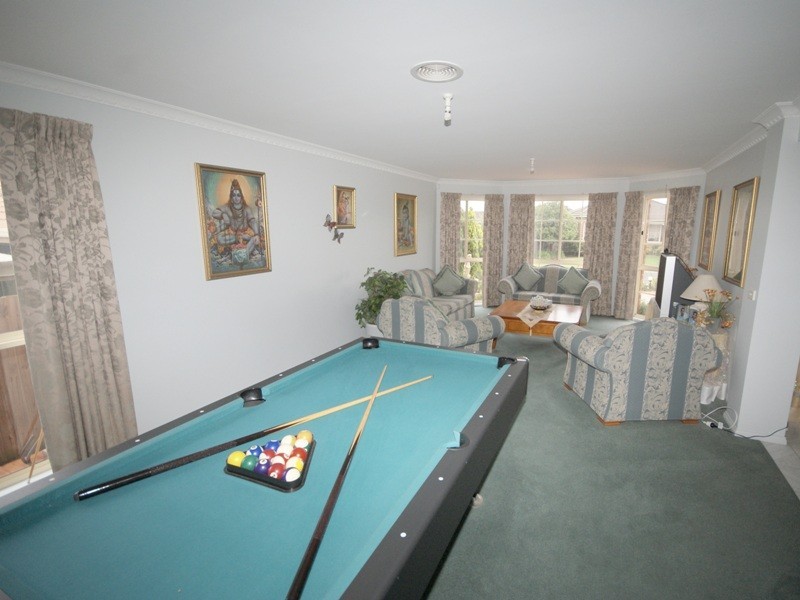 9 Remany Close, Hillside VIC 3037