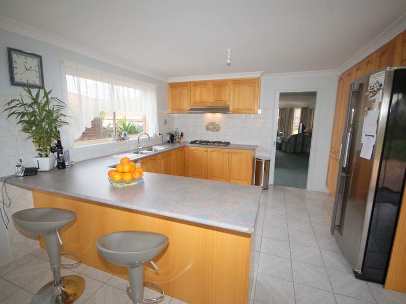 9 Remany Close, Hillside VIC 3037