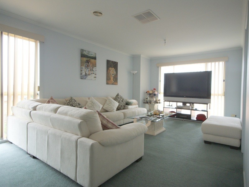 9 Remany Close, Hillside VIC 3037