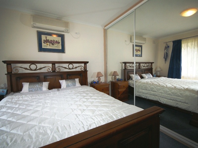 8 Medina Road, Keilor Downs VIC 3038