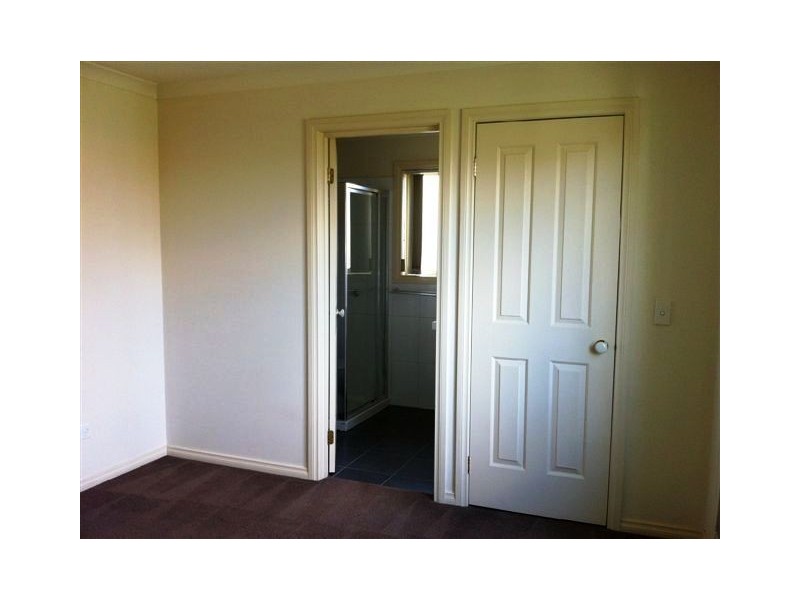 5B Fidge Court, Jacana VIC 3047