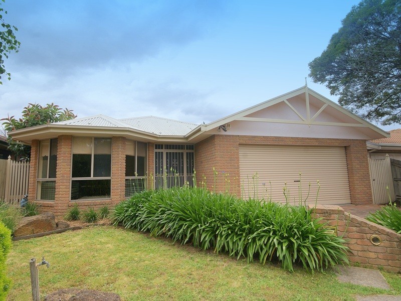 26 Armstrong Close, Keilor East VIC 3033