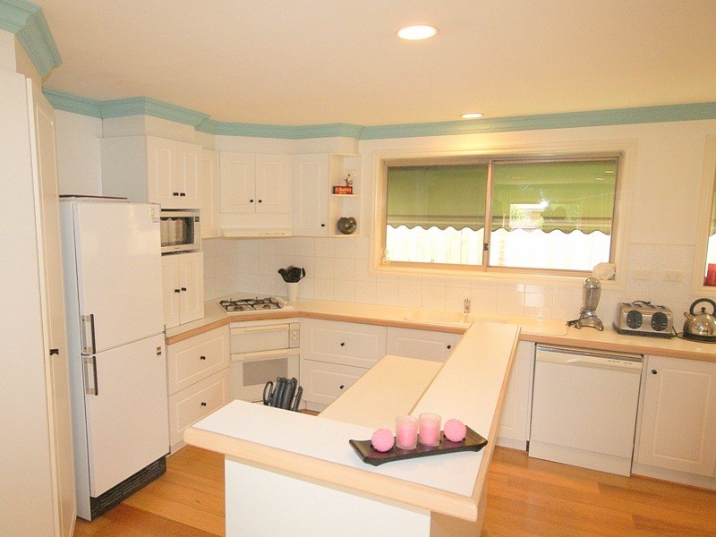 26 Armstrong Close, Keilor East VIC 3033