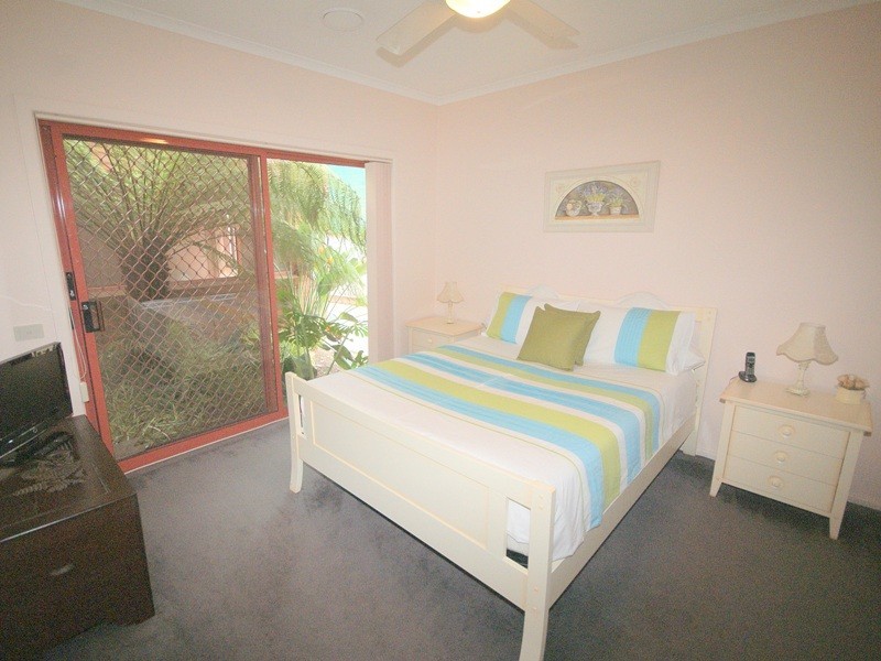 13 Rivoli Place, Taylors Lakes VIC 3038