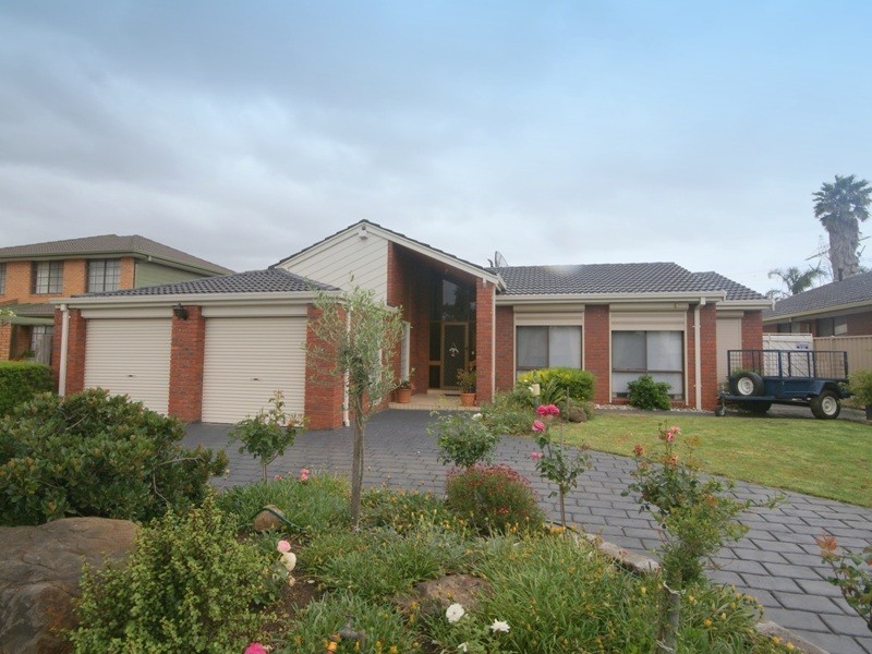 19 Tintaldra Drive, Keilor VIC 3036