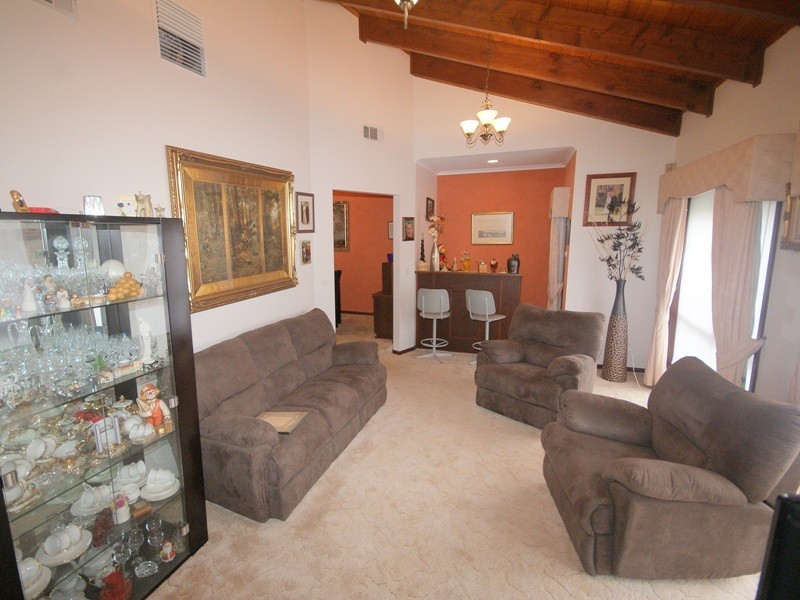 19 Tintaldra Drive, Keilor VIC 3036