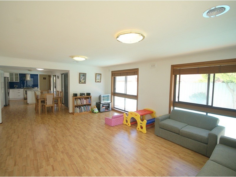 3 Belair Court, Taylors Lakes VIC 3038