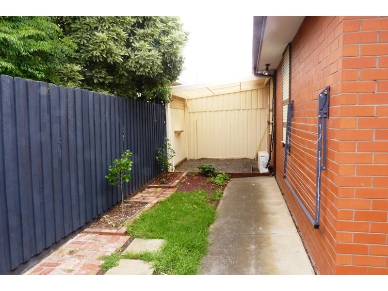 4/6 Etzel Street, Airport West VIC 3042