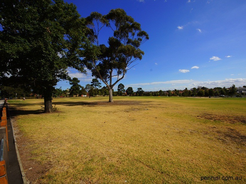 2/72 Richardson Street, Essendon VIC 3040