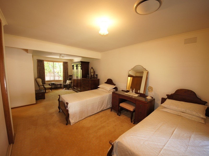 2/72 Richardson Street, Essendon VIC 3040