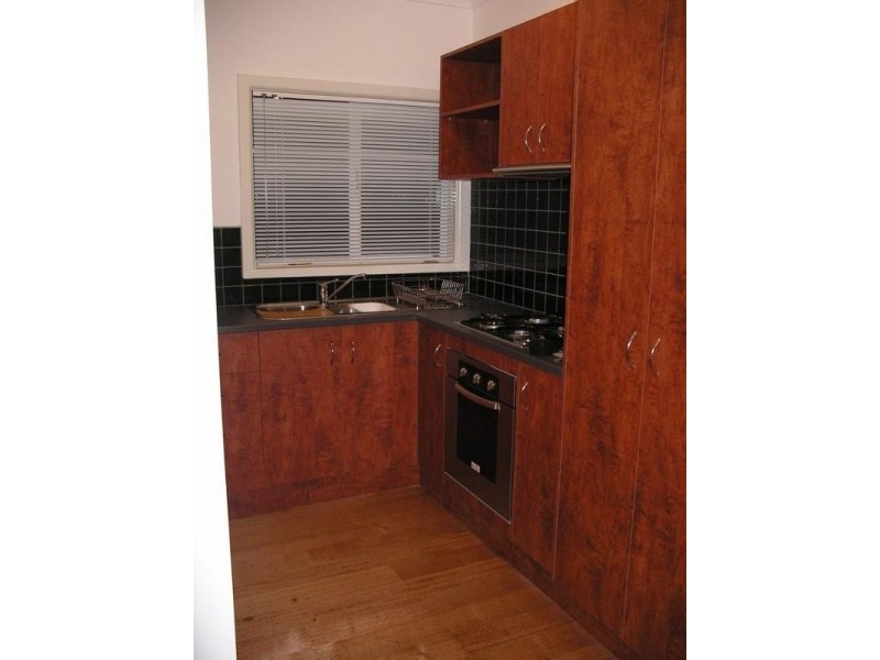 8/92 Kerferd Street, Essendon North VIC 3041