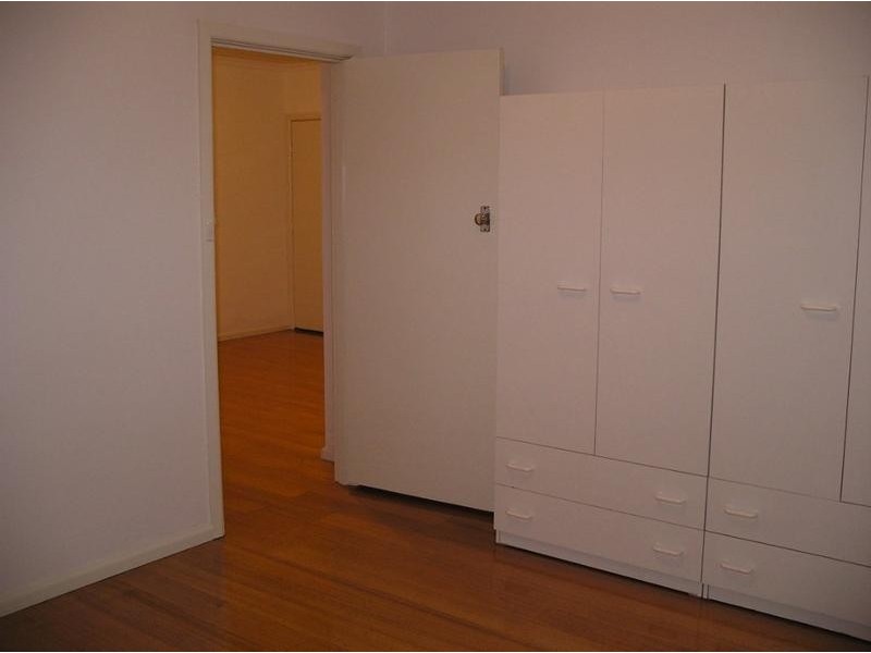 8/92 Kerferd Street, Essendon North VIC 3041