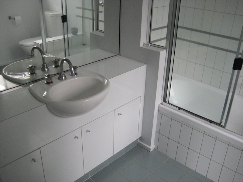 4/185 Buckley Street, Essendon VIC 3040