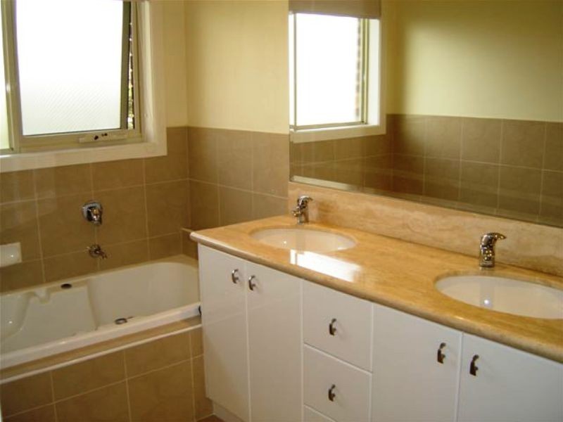 3/43 Vanberg Road, Essendon VIC 3040