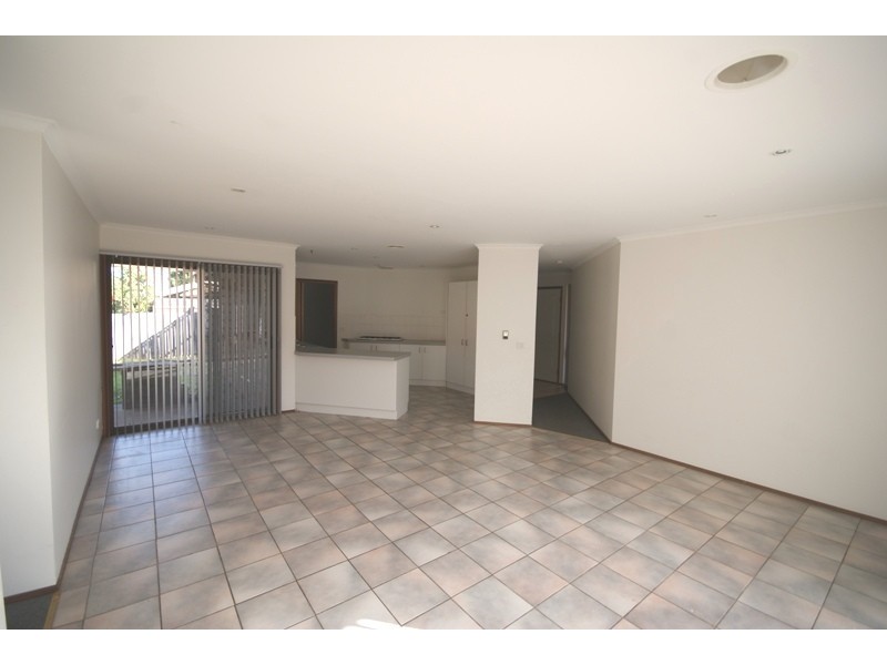 3 Chicquita Close, Keilor Downs VIC 3038