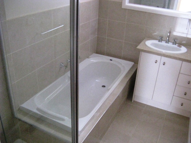 300 Parer Road, Airport West VIC 3042