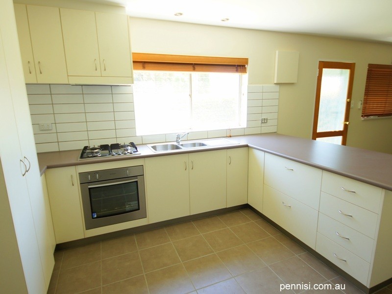 2/37 Raleigh Street, Essendon VIC 3040