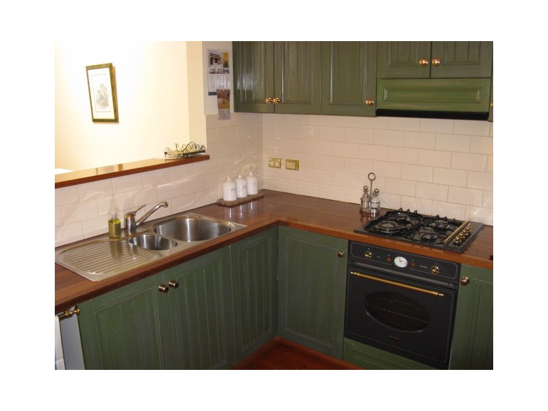 24 Bank Street, Ascot Vale VIC 3032