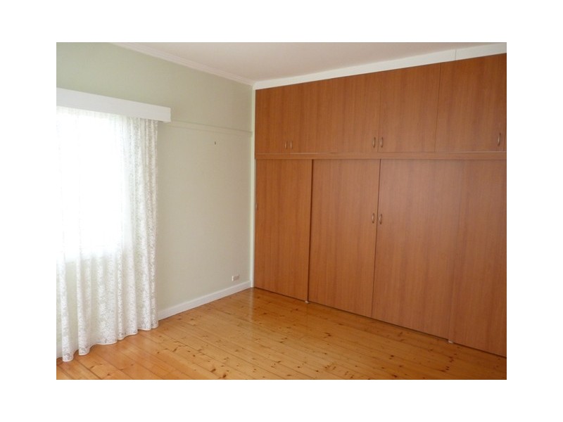 11 Hamilton Street, Niddrie VIC 3042