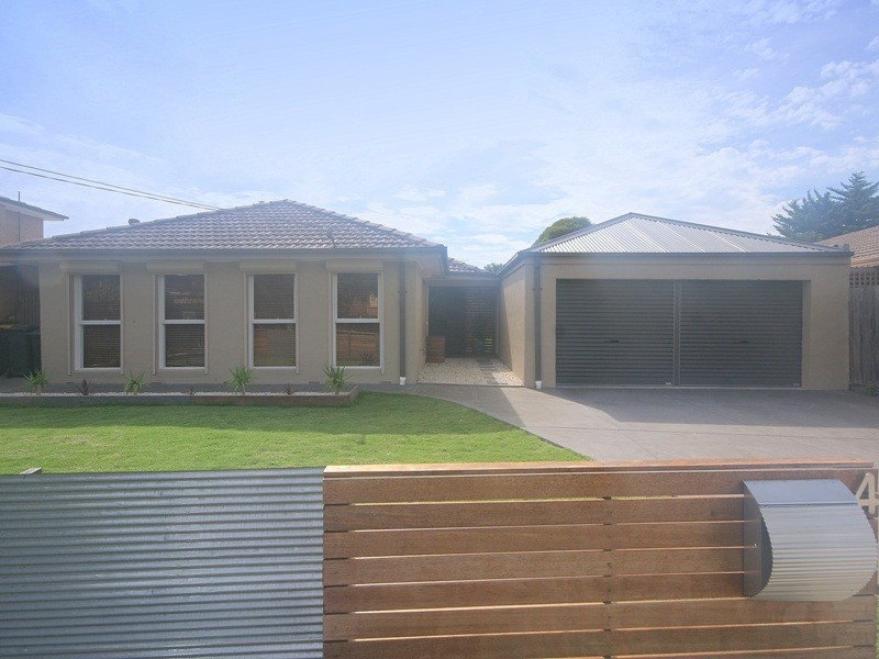 4 Embank Court, Kealba VIC 3021