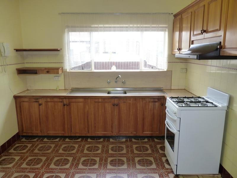 17 Sturt Street, Sunshine VIC 3020