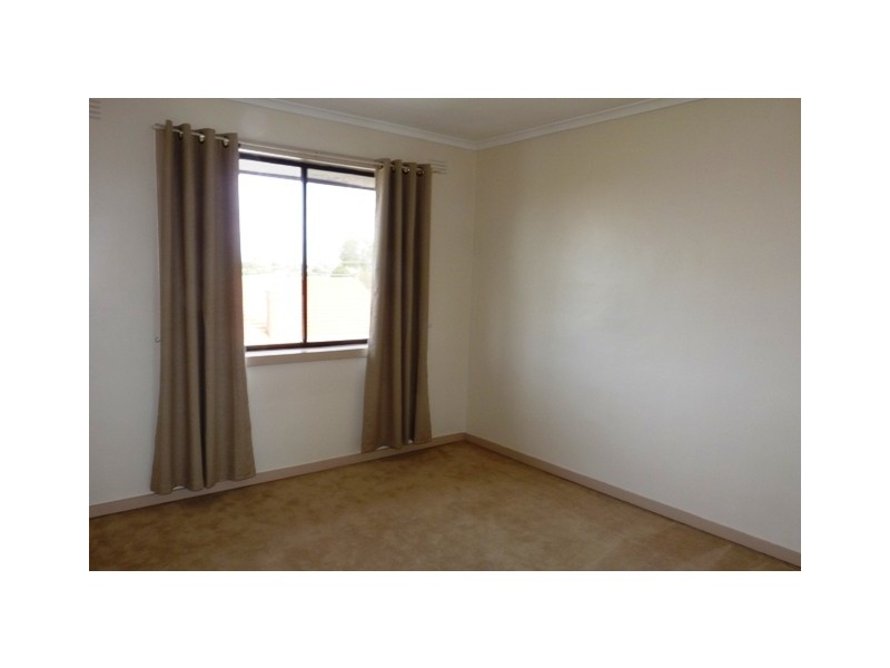 6/2 Balmoral Street, Essendon VIC 3040