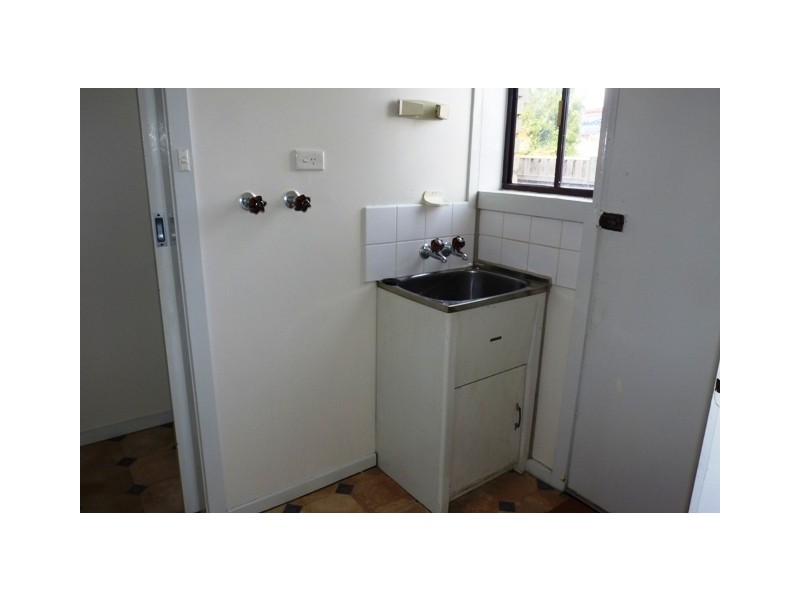 6/2 Balmoral Street, Essendon VIC 3040