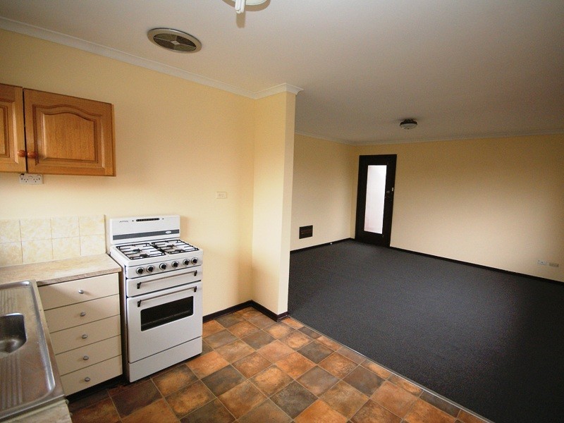 1/12 Clarendon Parade, West Footscray VIC 3012