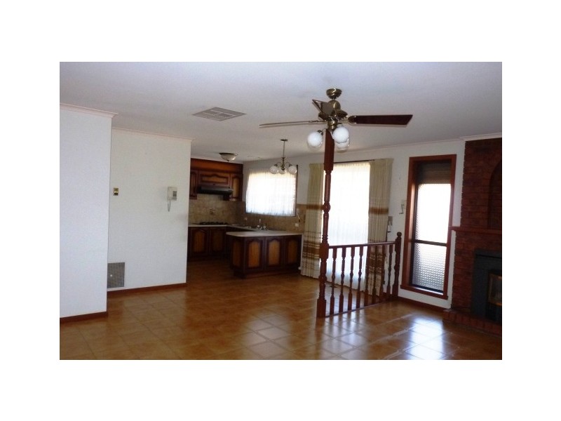 1 Carolyn Court, Keilor Park VIC 3042