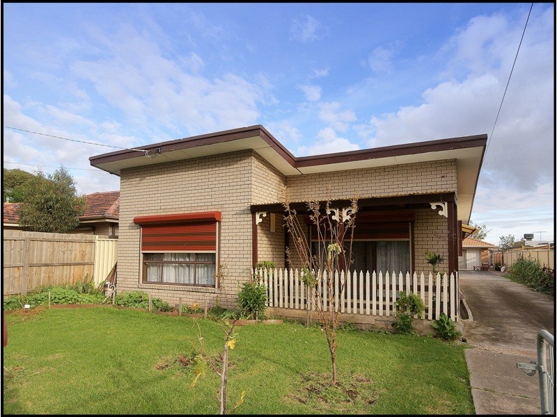 1/121 Fox Street, St Albans VIC 3021