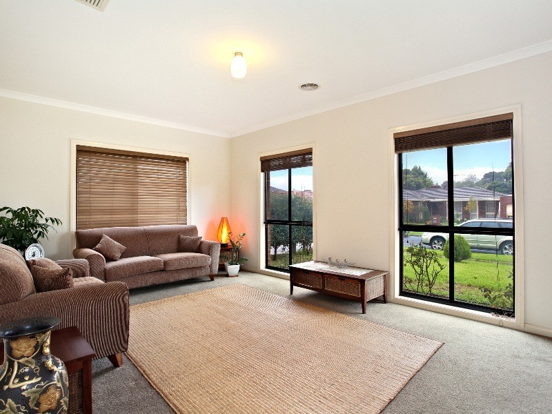 15 Kamo Court, Taylors Lakes VIC 3038