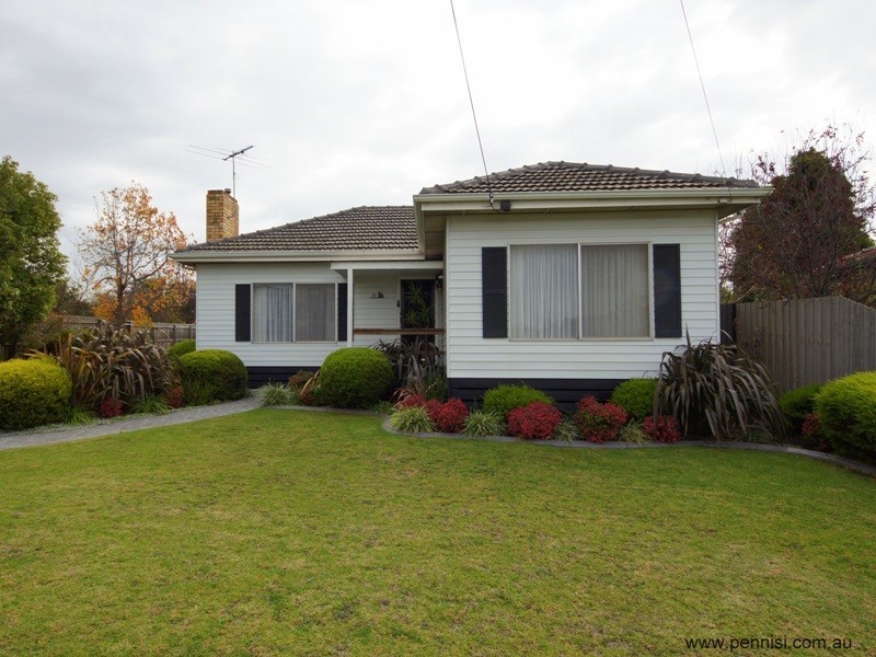 18 Albert Street, Oak Park VIC 3046