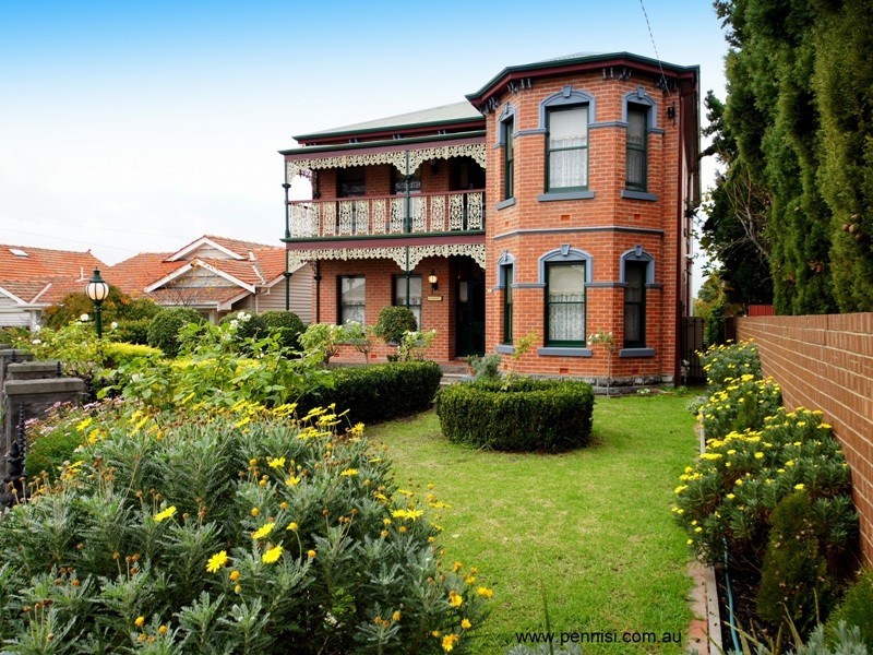 2 Ferry Crescent, Brunswick West VIC 3055