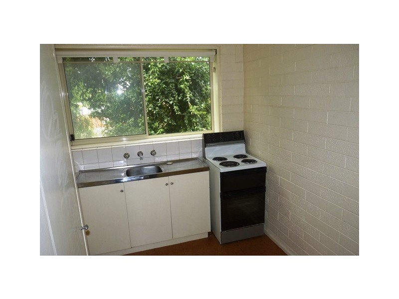 8/32 Miller Street, Essendon VIC 3040